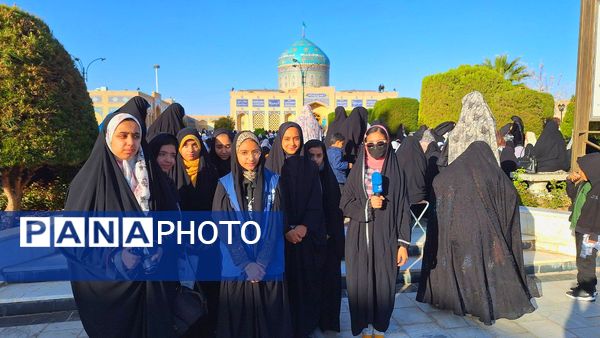 نماز عید فطر ۱۰ هزار نفری در کاشمر 