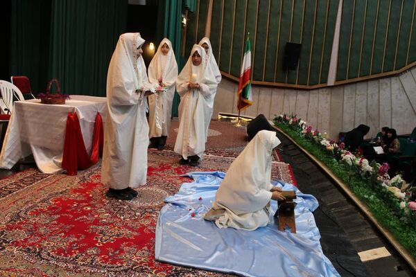گرامیداشت دهه کرامت و بیست و ششمین سالروز تاسیس سازمان دانش‌آموزی، در منطقه ۱۰