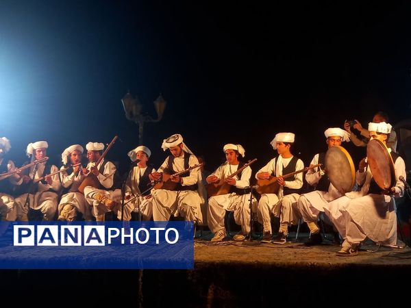 تجلی وحدت مردم شیعه و سنی تربت‌جام در جشن میلاد پیامبر اکرم (ص) 