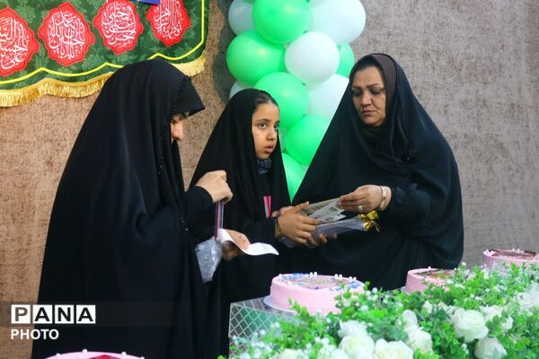 جشن سالروز میلاد عقیله بنی هاشم با حضور دختران شهدا همنام «زینب» در قم