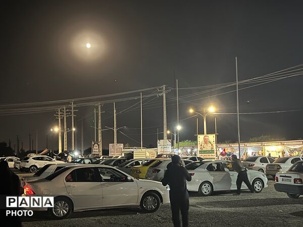 خدمت شبانه‌روزی موکب مرکزی اربعین دهلران به زوار امام حسین (ع)