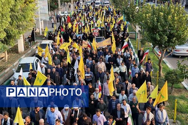 خروش مردم قرچک در پی شهادت دبیرکل حزب‌الله لبنان