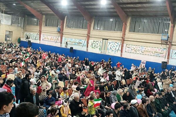 جشن باشکوه ایام الله دهه فجر در بهارستان‌دو