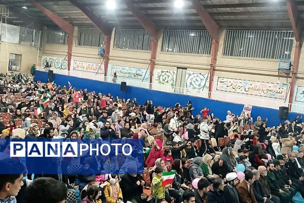 جشن باشکوه ایام الله دهه فجر در بهارستان‌دو