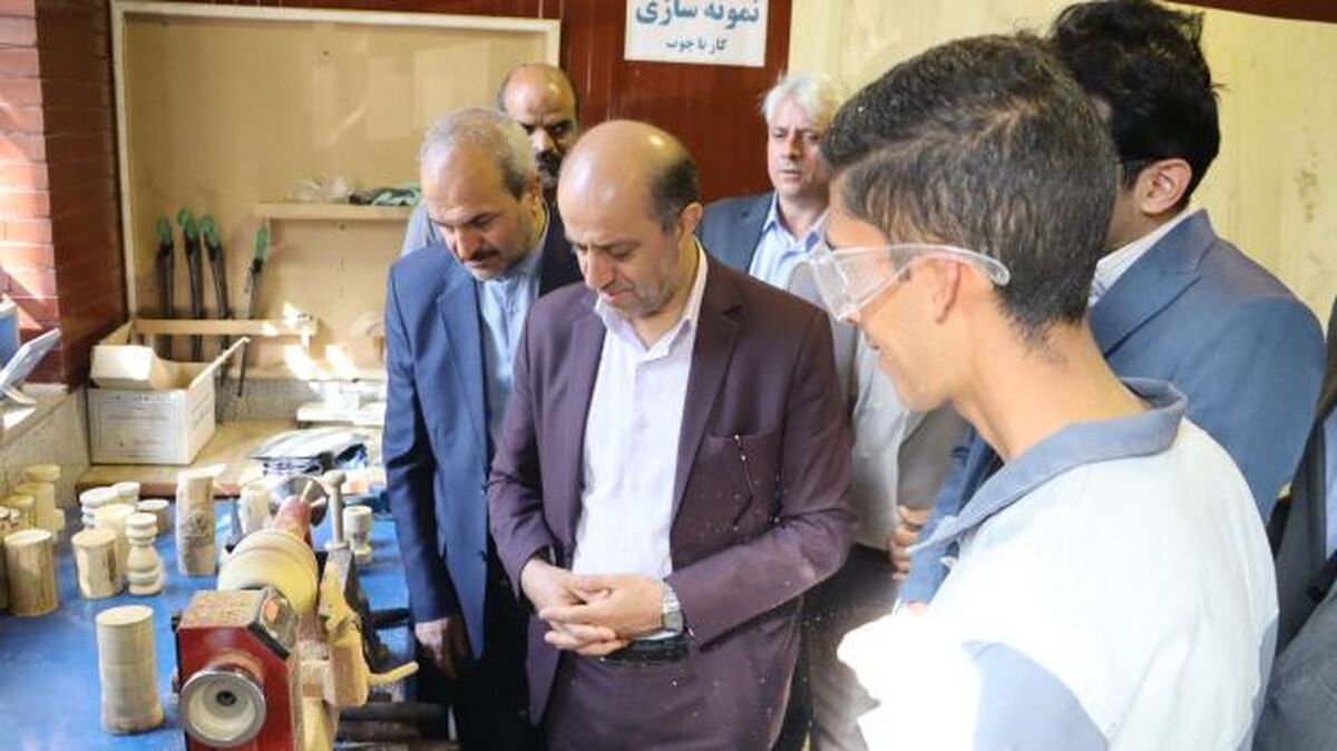 ‌افتتاح مدرسه تولید و مهارت در کرمان با حضور معاون آموزش متوسطه