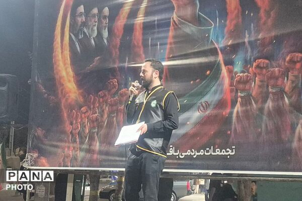  بازدید رئیس سازمان دانش‌آموزی شهرستانهای استان تهران از غرفه «با انرژی‌ها» در منطقه کهریزک