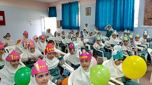 یادگیری عدد ۱۰۰۰ با خلاقیت و شادی در دبستان لطیفه