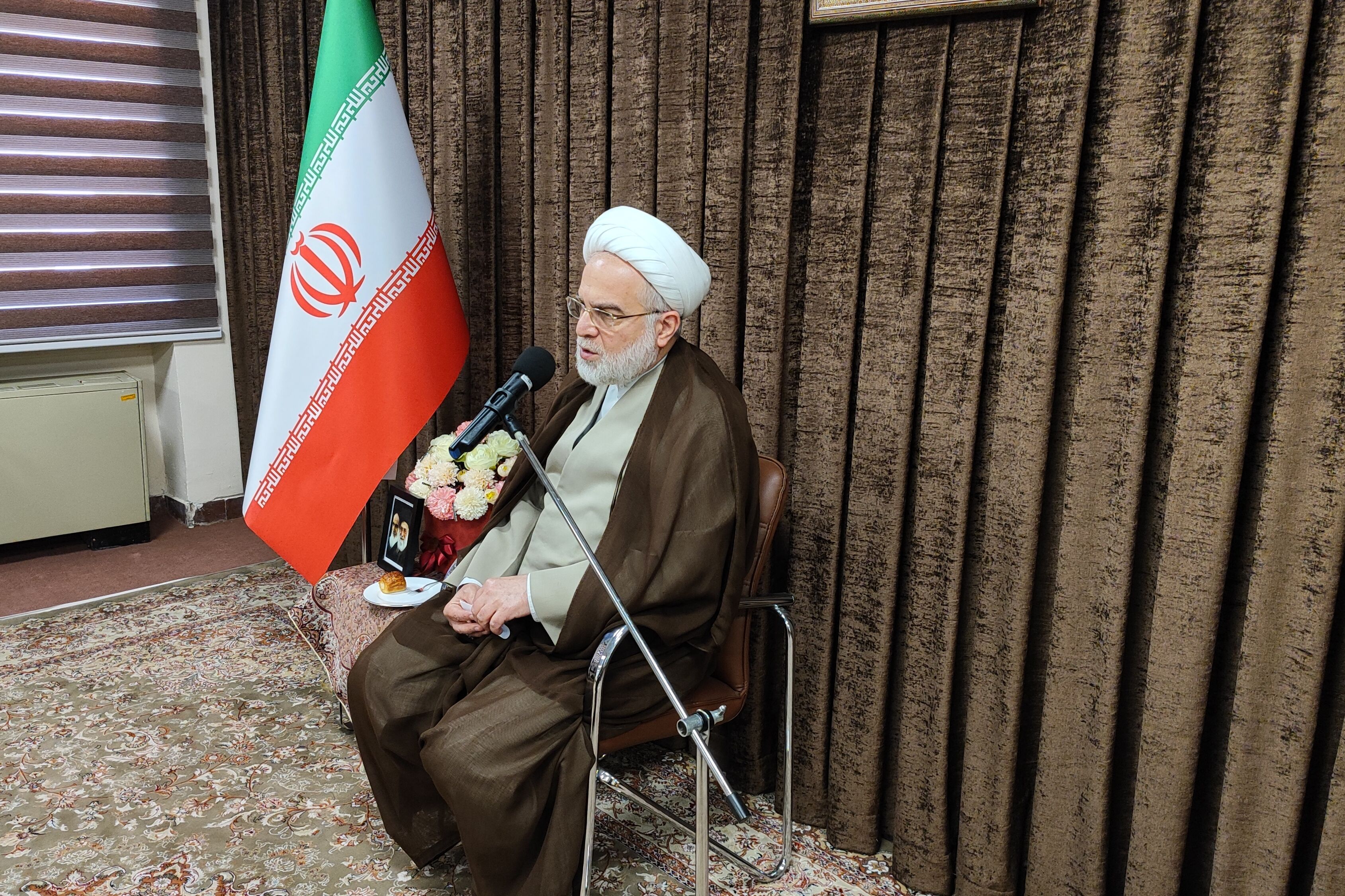دختران نخبه با دانش، ادب و ایمان آینده کشور را می‌سازند