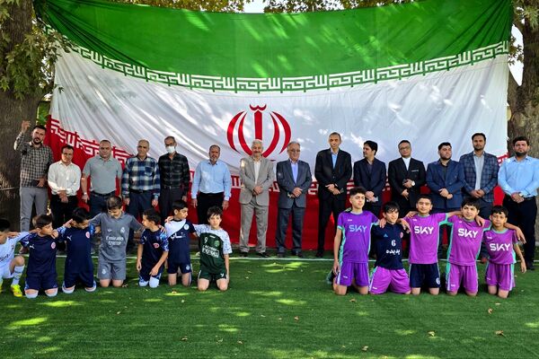 آیین افتتاحیه زمین چمن مصنوعی دبستان اسماعیل سامنی ناحیه ۲ بهارستان