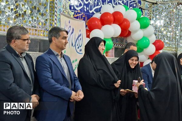 جشن آغاز هفته کرامت و روز دختر ویژه دختران در روستای ولی‌آباد قرچک 