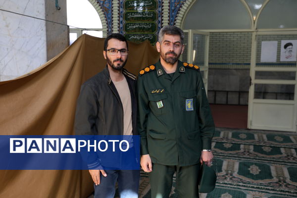 آیین تکریم و معارفه فرمانده ناحیه مقاومت بسیج در شهرستان بن 