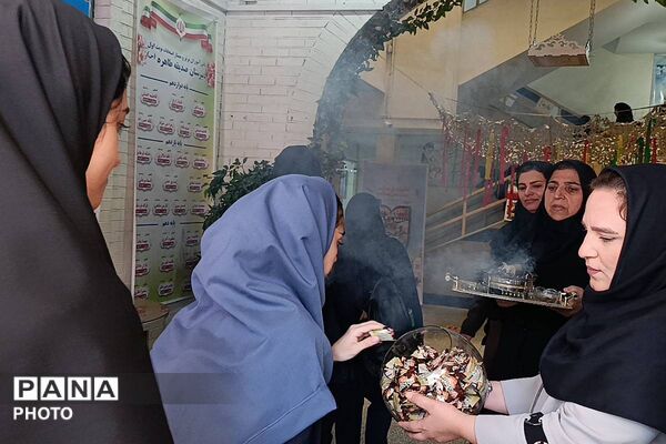 طنین عطر بندگی در فضای مدارس