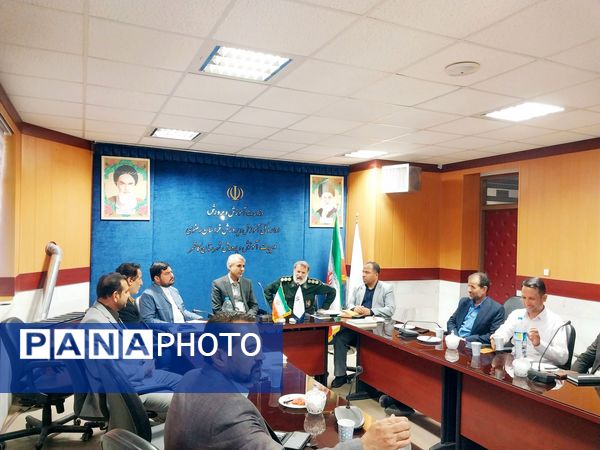 جلسه اعضای شورا و مدیران کانون‌های بسیج فرهنگیان قطب شهیدمدرس