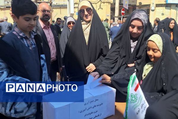 حضور پرشور مردم دارالمؤمنین کاشان در راهپیمایی روز قدس