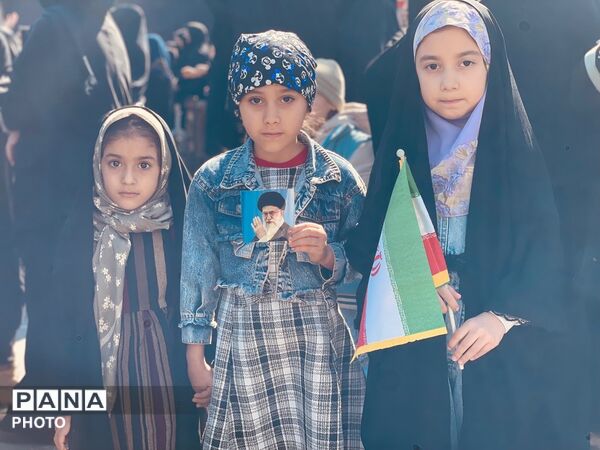 مردم گالیکش کفن پوش به میدان آمدند