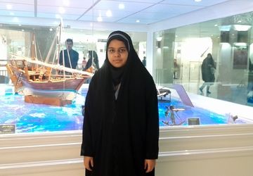 بازدید دانش‌آموزان دختر نخبه فرهنگی هنری کشور از موزه رضوی 