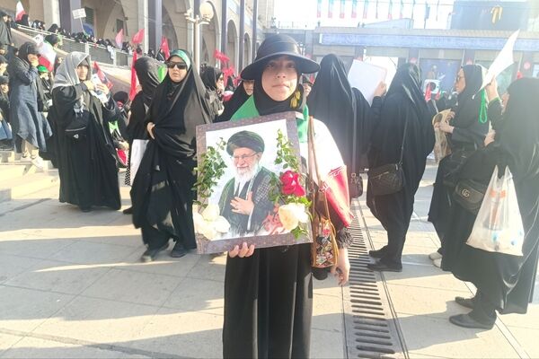 خروش اشک و حماسه در میعادگاه تهران