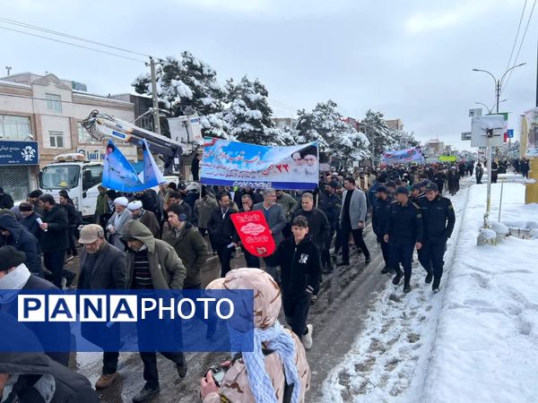 سرمای زمستان با حضور پرشور مردم تربت جام گرم شد