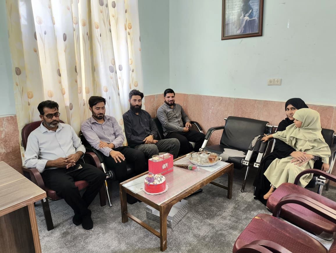 پیام تبریک رئیس انجمن اولیا و مربیان دبیرستان شهدای خدمت به مناسبت هفته معلم