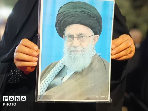 دومین اربعین حضور مردم غیور نیشابور همزمان با دومین سالگرد شهادت شهدای خدمت