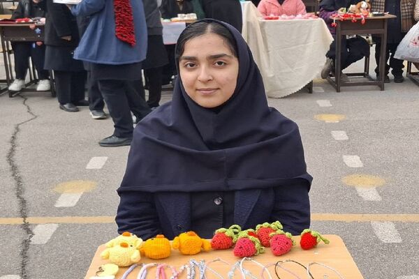 برگزاری بازارچه اقتصادی در دبیرستان شاهد تکتم