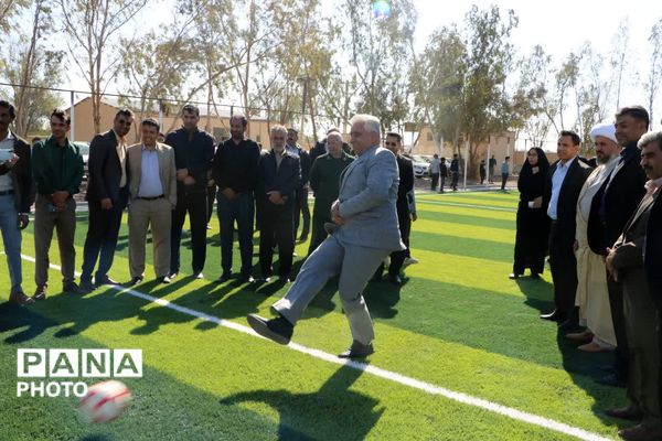 افتتاح زمین چمن دبیرستان شهید علی نکویی شهرستان فهرج