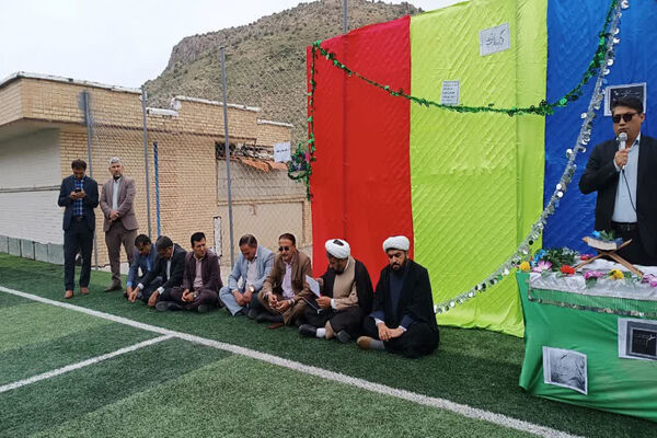 نواختن زنگ سپاس معلم در مدرسه الزهرا شهرستان مارگون