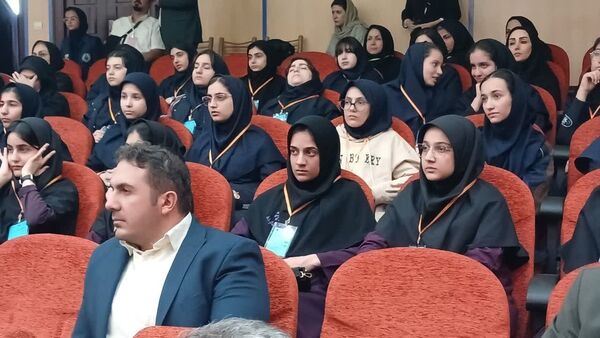 برگزاری اختتامیه کارسوق کشوری لیزر وفوتونیک در مرکز آموزش عالی امام خمینی(ره) محمدشهر کرج 