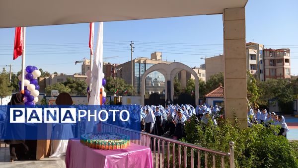 آغاز بهار تعلیم وتربیت در دبستان آرمینه مصلی نژاد ناحیه ۶