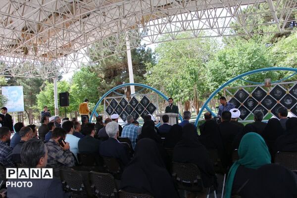 گرامی داشت مقام معلم و آئین گلباران مزار شهدای گمنام