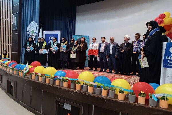 تجلیل از مربیان و دانش‌آموزان برتر شهرستان جم