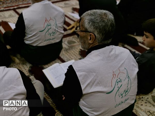محفل انس با قرآن به یاد رهبر شهید در گلوگاه 