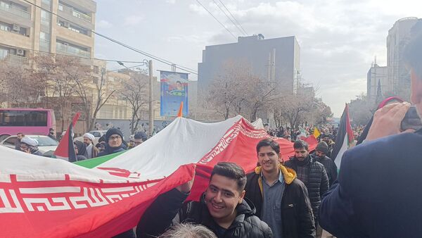 حضور چشمگیر مردم بجنورد در راهپیمایی ۲۲ بهمن
