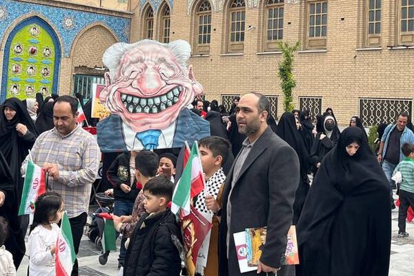 فریاد پیشوا علیه صهیونیسم در روز قدس؛ امضای طومار محکومیت و المان سازی در راهپیمایی روز قدس