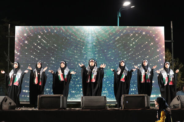 اجتماع دهه نودی‌‍‌ها در یزد