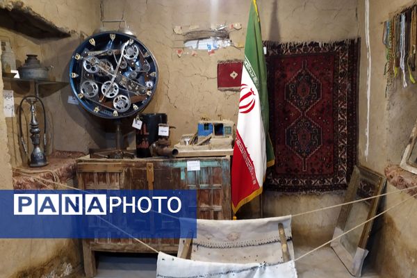 اقامتگاه  بوم‌گردی شهر لپویی -زرقان 