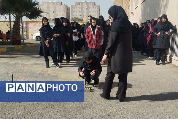 گرامیداشت روز آزمایشگاه در مدارس کهریزک 