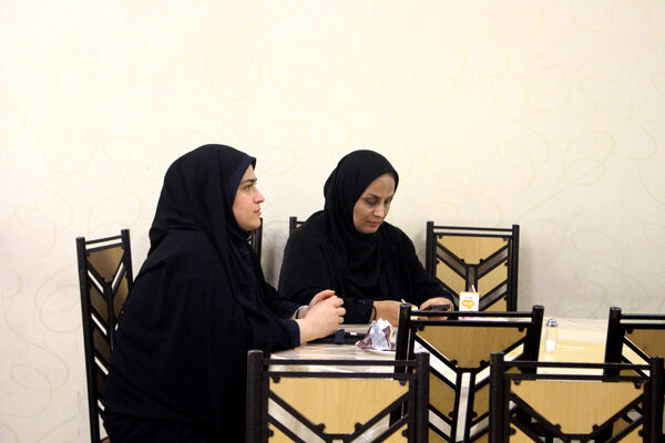 تجلیل از دانشجویان و فارغ التحصیلان دانشگاهی موسسه خیریه دارالاکرام قم