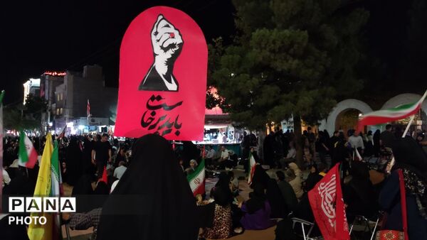 تجمع گسترده مردم در بلوار فضل در شب ۱۶۴