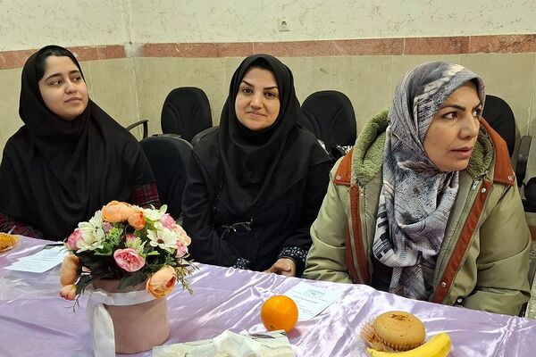جلسه شورای دبیران در مدرسه جوادالائمه بهارستان ۲