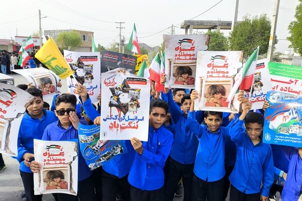 حضور پرشور نسل آینده انقلاب در راهپیمایی ۱۳ آبان سندرک