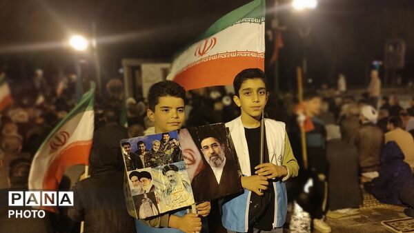 شبی بارانی و ملکوتی در تویسرکان؛ اقامه نماز استغاثه در جوار آرامگاه حیقوق نبی