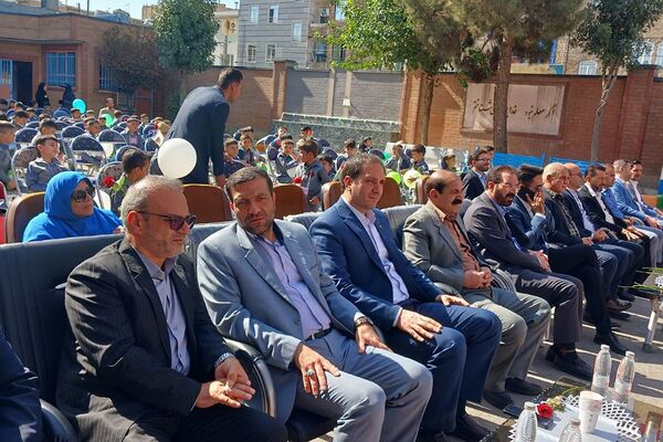 برگزاری مراسم جشن شکوفه‌ها در ناحیه دو بهارستان