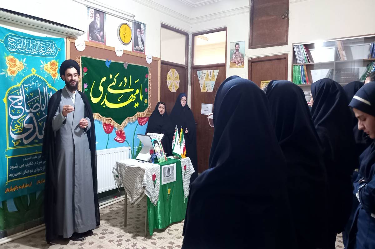 برنامه‌های فرهنگی و مذهبی مکمل آموزش و تحصیل هستند