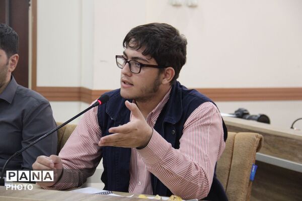 نشست صمیمی مدیرکل آموزش و پرورش استان همدان با خبرنگاران پانا