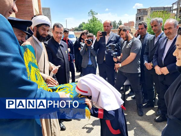 پرچم متبرک رضوی در مدارس شهرستان عجب‌شیر 