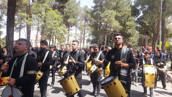 پیاده‌روی جاماندگان اربعین با حضور پرشور مردم حسینی نیشابور