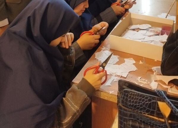 بازدید معاون آموزش متوسطه استان از دبیرستان شاهد تکتم ناحیه ۳ مشهد