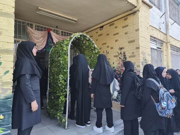 آیین بازگشایی مدارس در مدرسه ازرم مشهد 