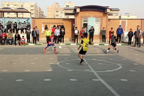  فینال المپیاد ورزشی درون مدرسه‌ای در دبیرستان بشارت بهارستان‌دو 